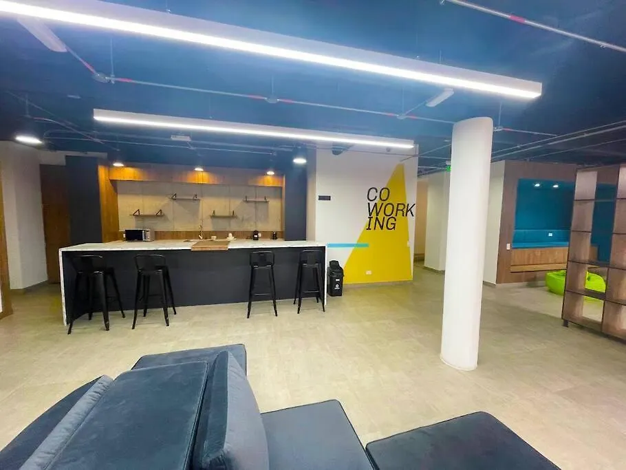 Moderno Estudio Con Gimnasio, Terraza Y Coworking En Bogota 0*,  Colombia