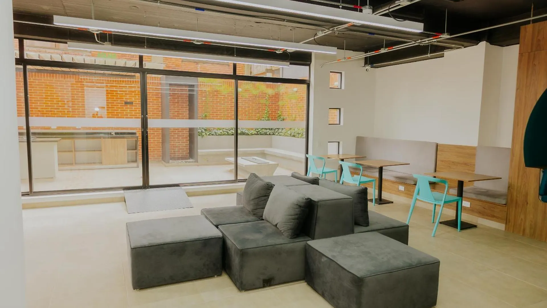 Moderno Estudio Con Gimnasio, Terraza Y Coworking En Bogota 0*,  Colombia